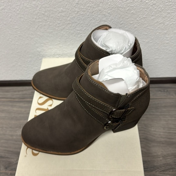 LifeStride Blaire Short Bootie (WIDE) - Picture 6 of 8